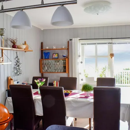 Holiday home Lovely In With Wifi *