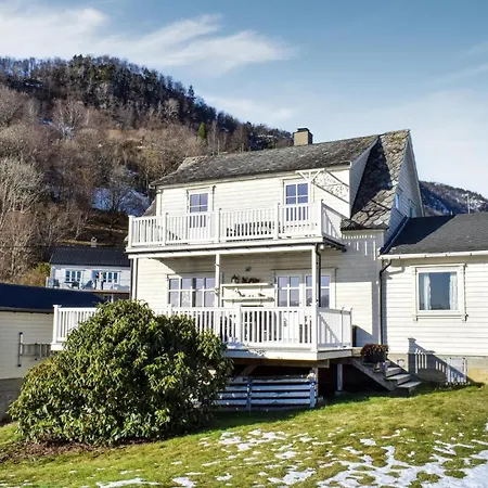 Lovely In With Wifi Holiday home
